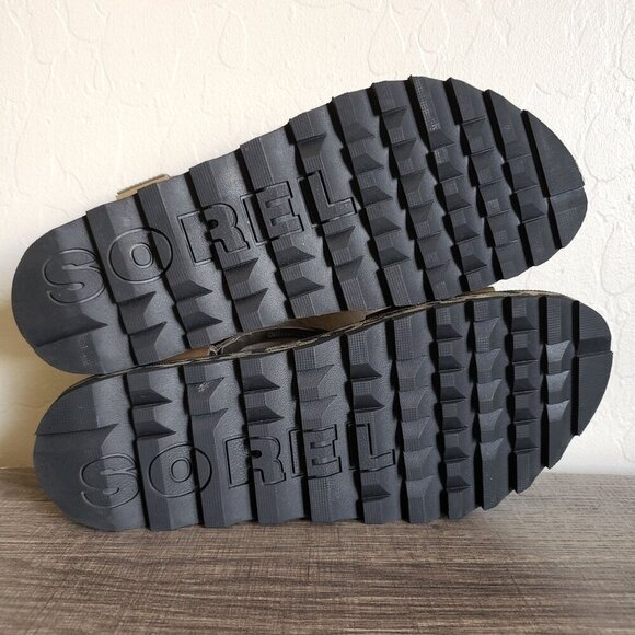 Sorel Roaming Criss Cross Leather Sandals Sage Camo Green Size 9 Sporty Strappy - Picture 9 of 13